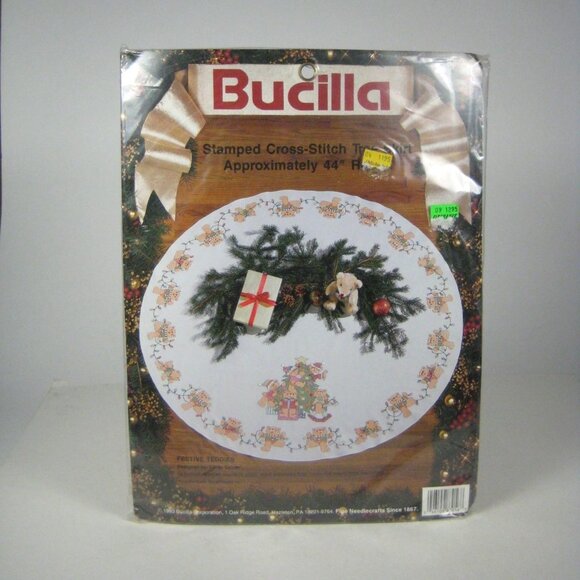 Bucilla Christmas Tree Skirt Kit Stamped Cross Stitch Festive Teddies Bears READ - Picture 1 of 9